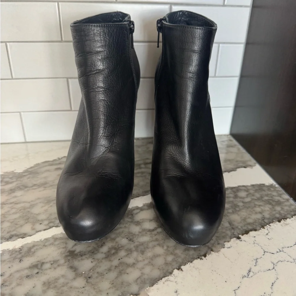 Stuart Weitzman Black Leather High-Heel Ankle Booties - Women's sz 7 1/2